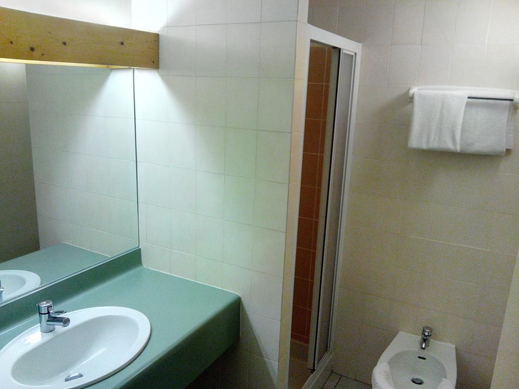 N'Atura Hotel Aire-sur-lʼAdour Стая снимка